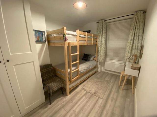 Family In With Parking Holiday home Llandudno